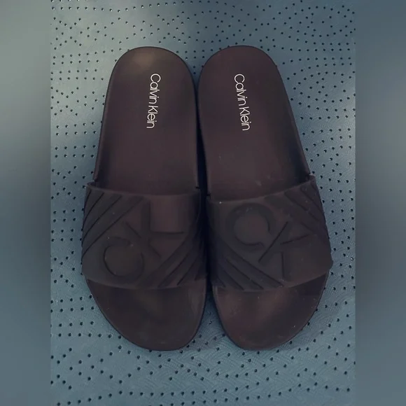 Men like new Calvin Klein sandals size 9 Amazon.com | Calvin Klein Men main image 2